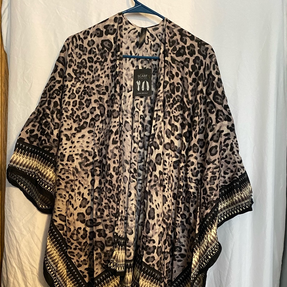 Ladies' camo size fits most.